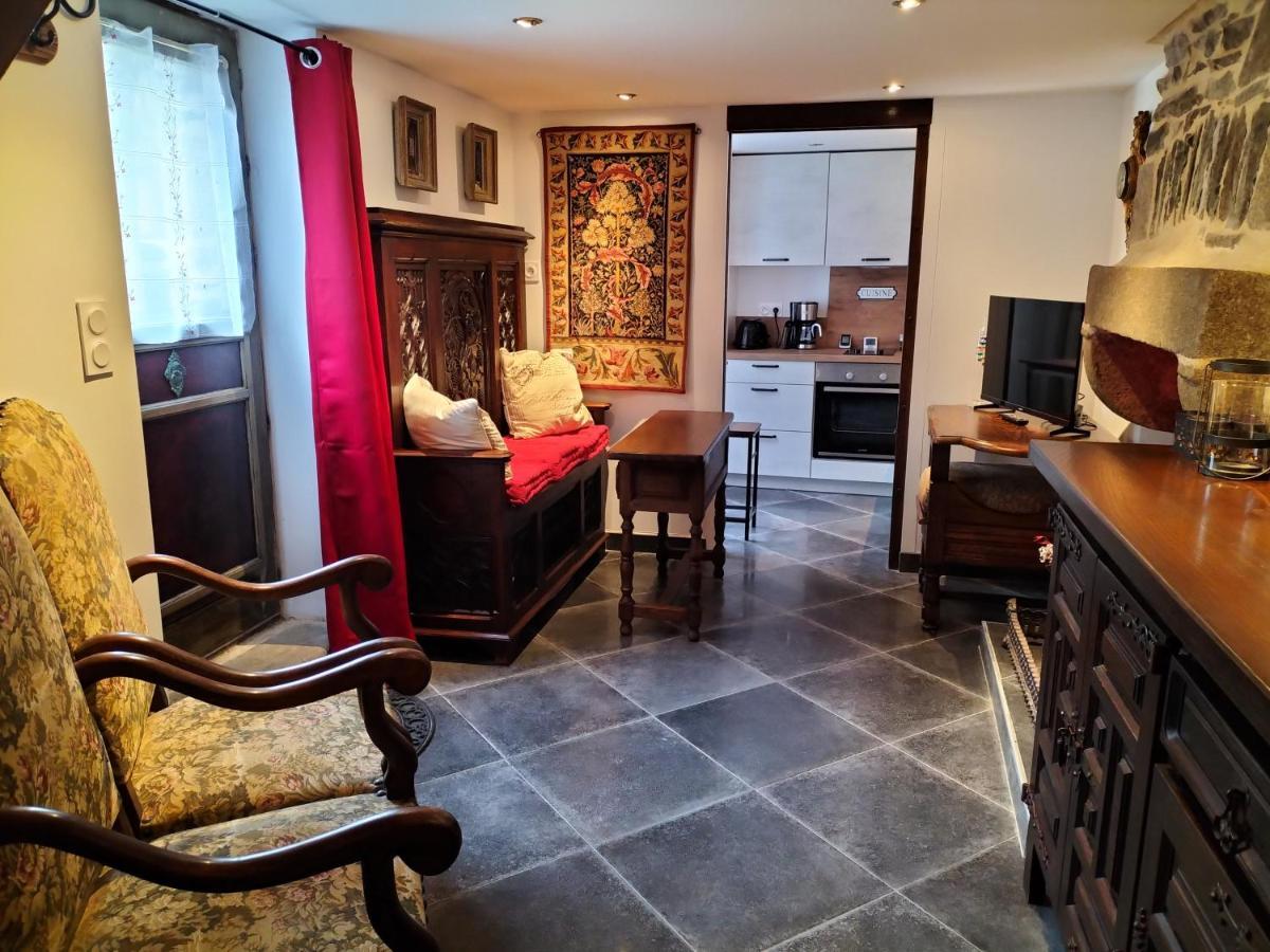 L'Escapade Médiévale Fougères Extérieur photo